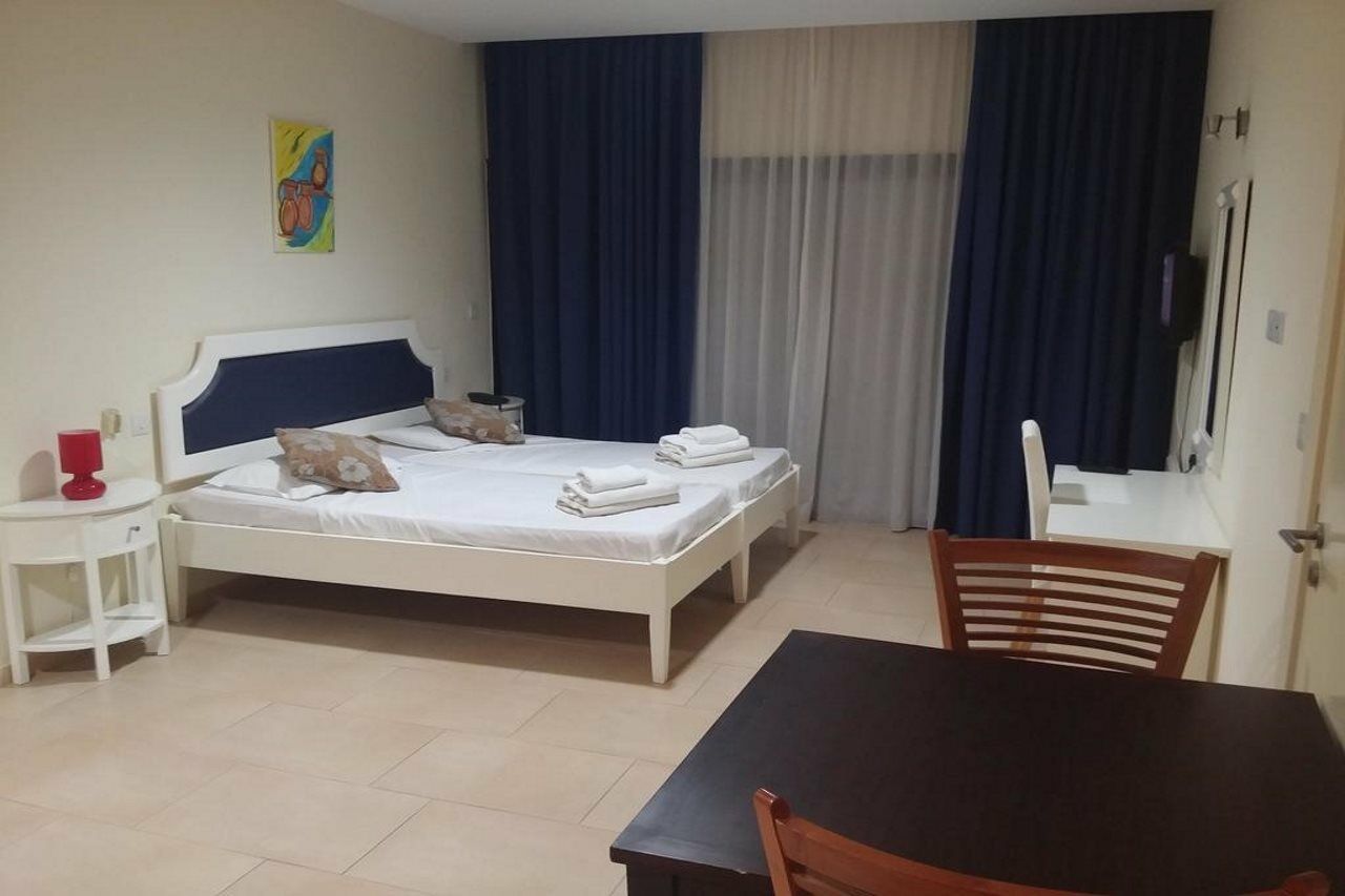Royal Blue Hotel & Spa Geroskipou Exterior foto